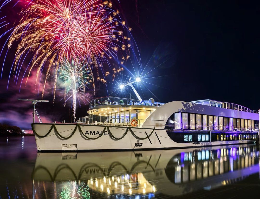 AmaLea sailing through the caribbean