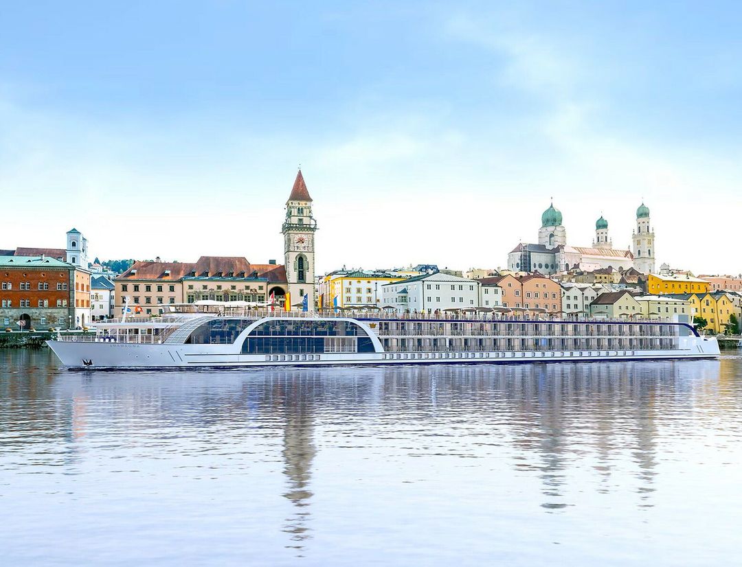 AmaMagna sailing through the caribbean