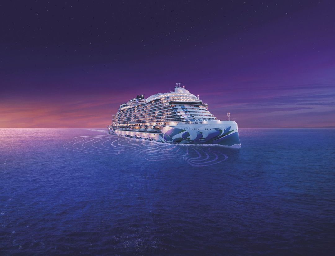 Norwegian Viva sailing through the caribbean