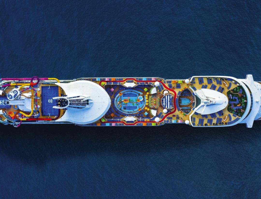 Navigator of the Seas sailing through the caribbean