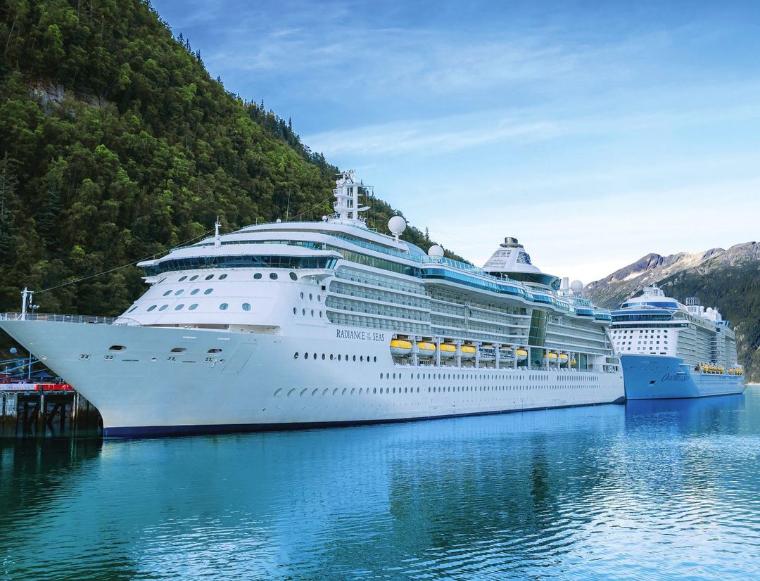 Radiance of the Seas sailing through the caribbean