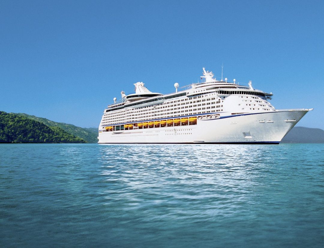 Voyager of the Seas sailing through the caribbean