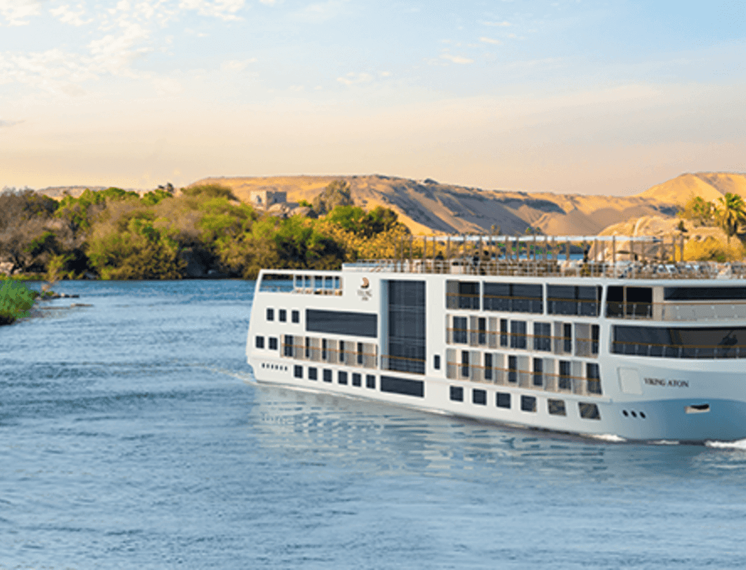 Viking Aton sailing through the caribbean