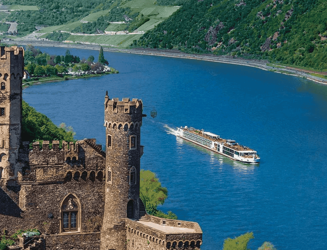 Viking Egdir sailing through the caribbean
