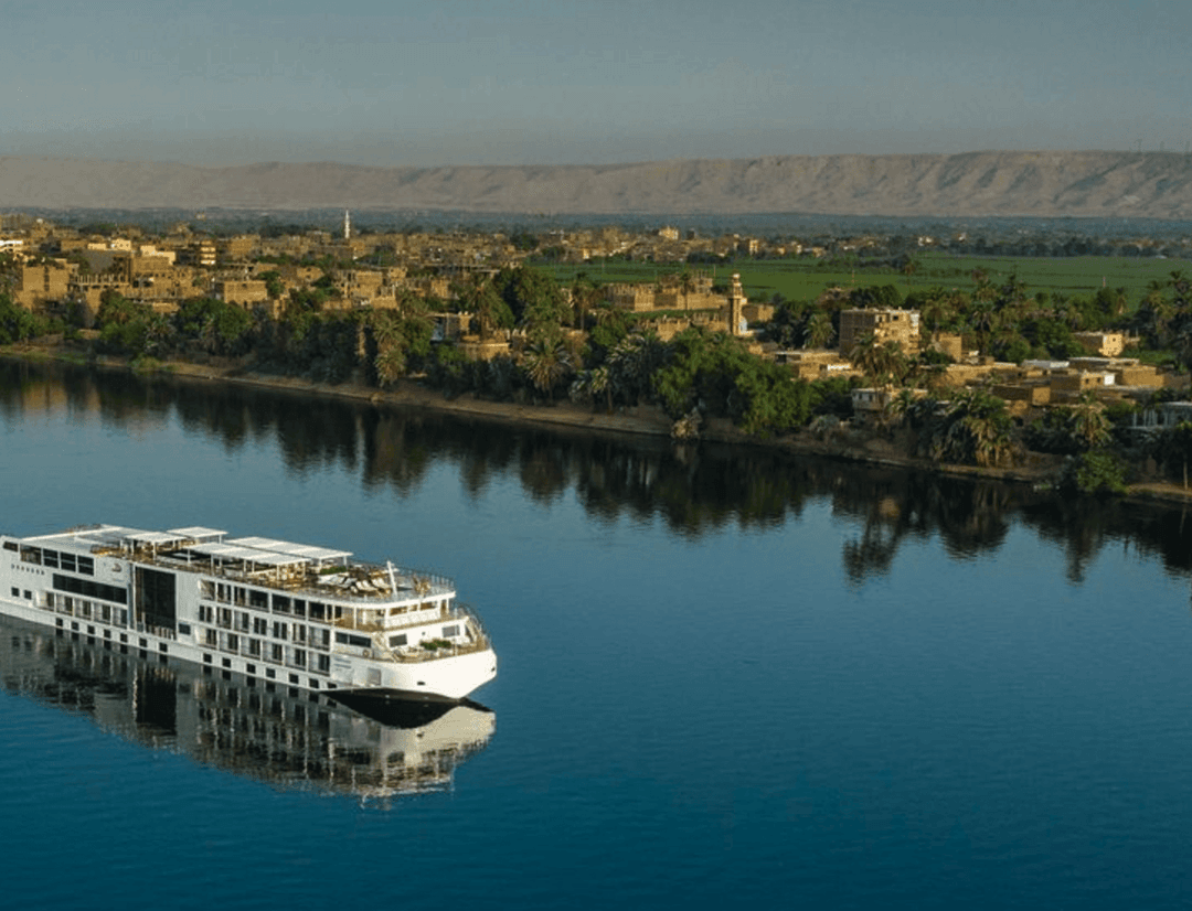 Viking Hathor sailing through the caribbean