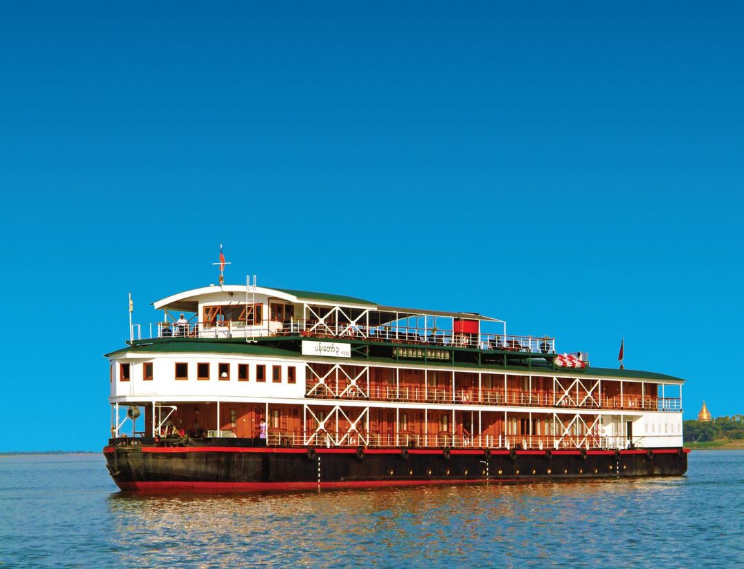 Viking Mekong sailing through the caribbean