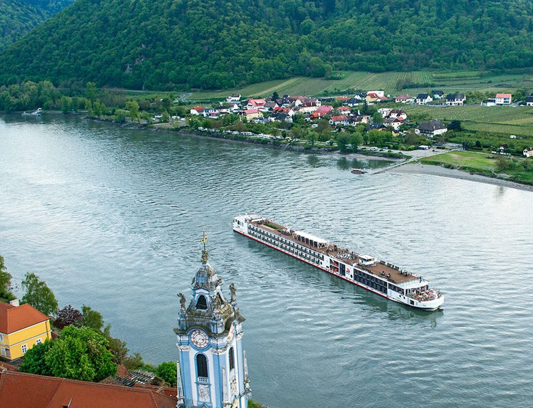 Viking Ve sailing through the caribbean