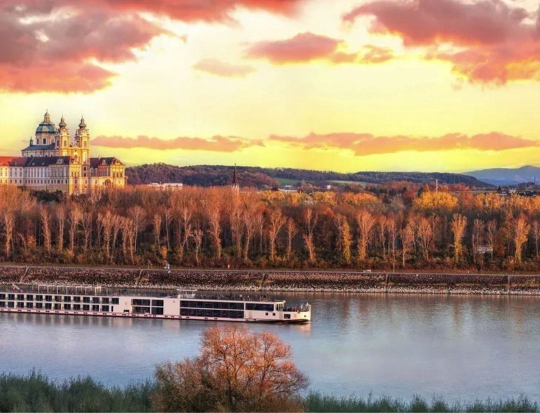 Viking Haki sailing through the caribbean
