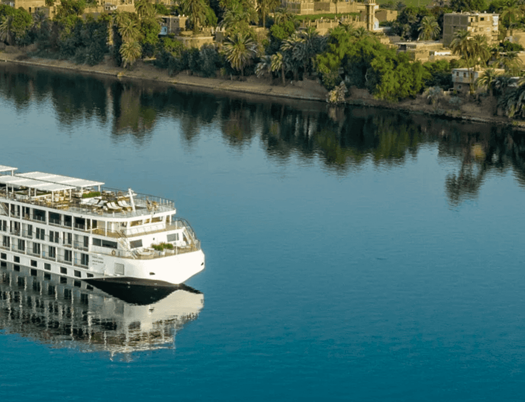 Viking Ptah sailing through the caribbean