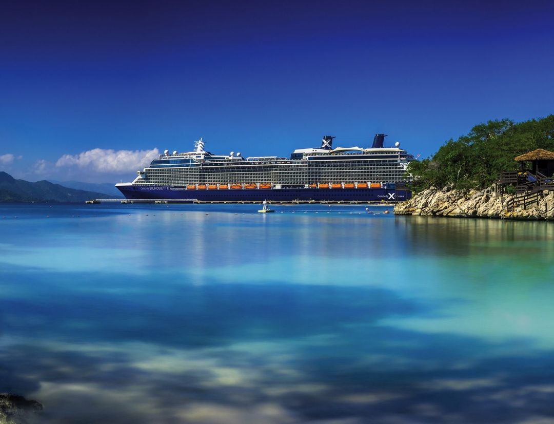 Celebrity Silhouette sailing through the caribbean
